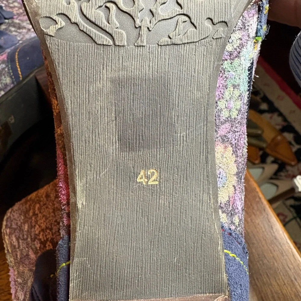 L'Artiste by Spring Step Simonetta Grey/Navy Floral Suede Boots Sz 42 / 10.5-11 - Picture 6 of 10